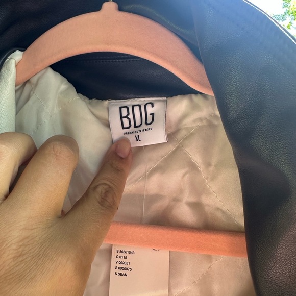 Urban Outfitters White and Yellow Jacket - Picture 4 of 7